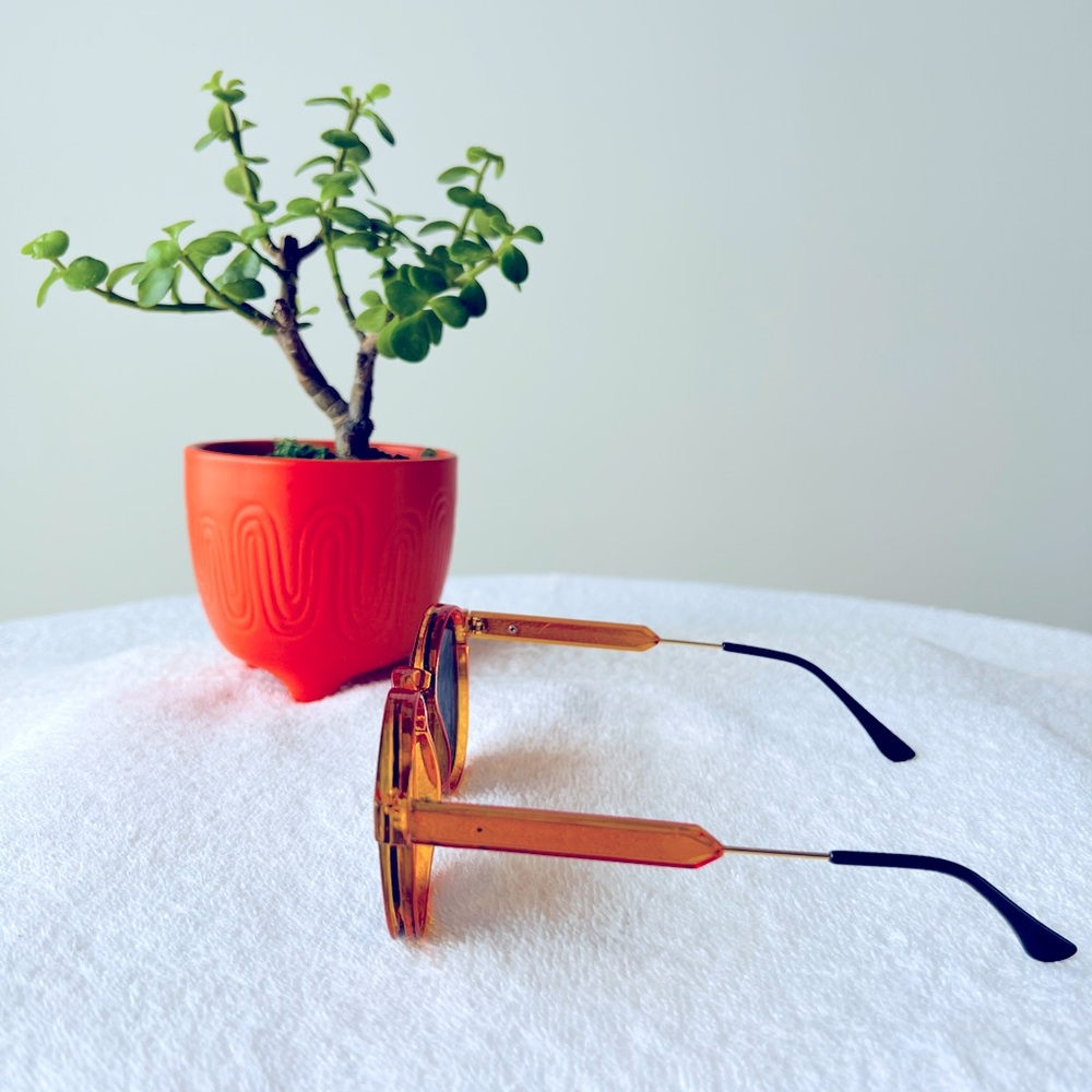 Men’s / Unisex Sunglasses UK Red and Amber Sunglasses Duo - Picture 6 of 12